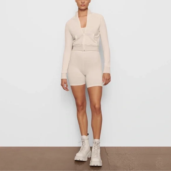 Skims Outdoor Track Jacket in Bone - Size M 🦴 - Picture 5 of 9